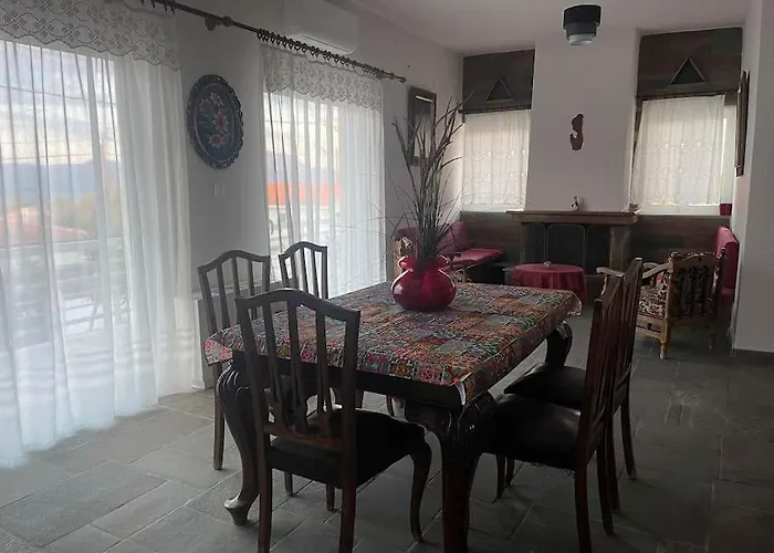 Chris View Като-Ассос